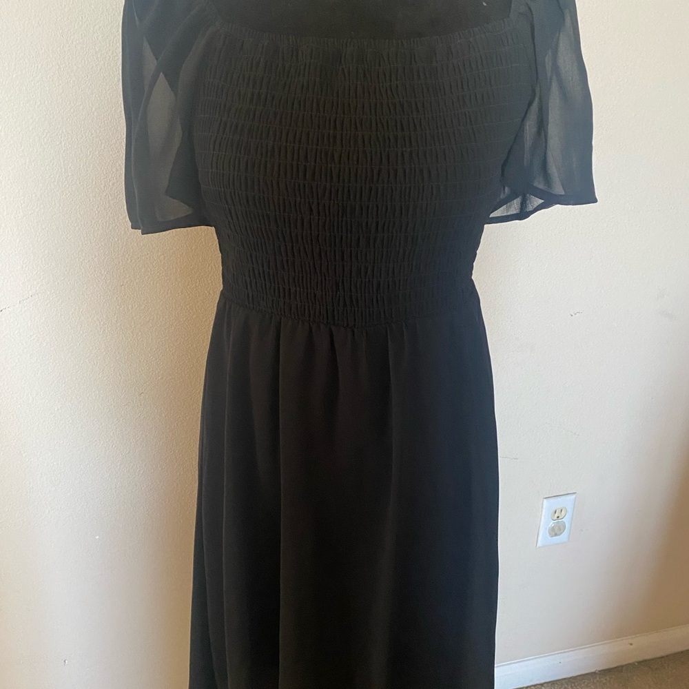 Forever 21 Black Off-the-Shoulder Smocked Sundress